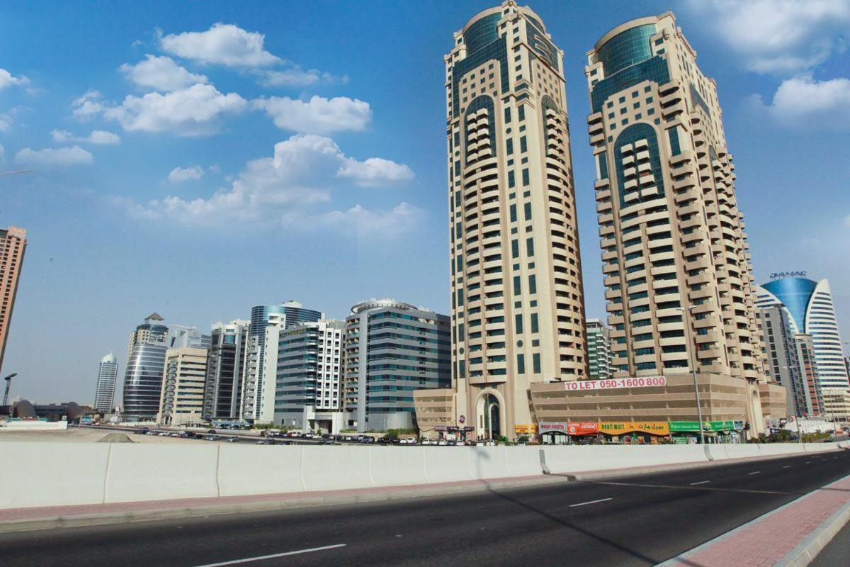 Nomad Partition Room In Barsha Heights 3 Mins To Icm Metro Dubai Buitenkant foto