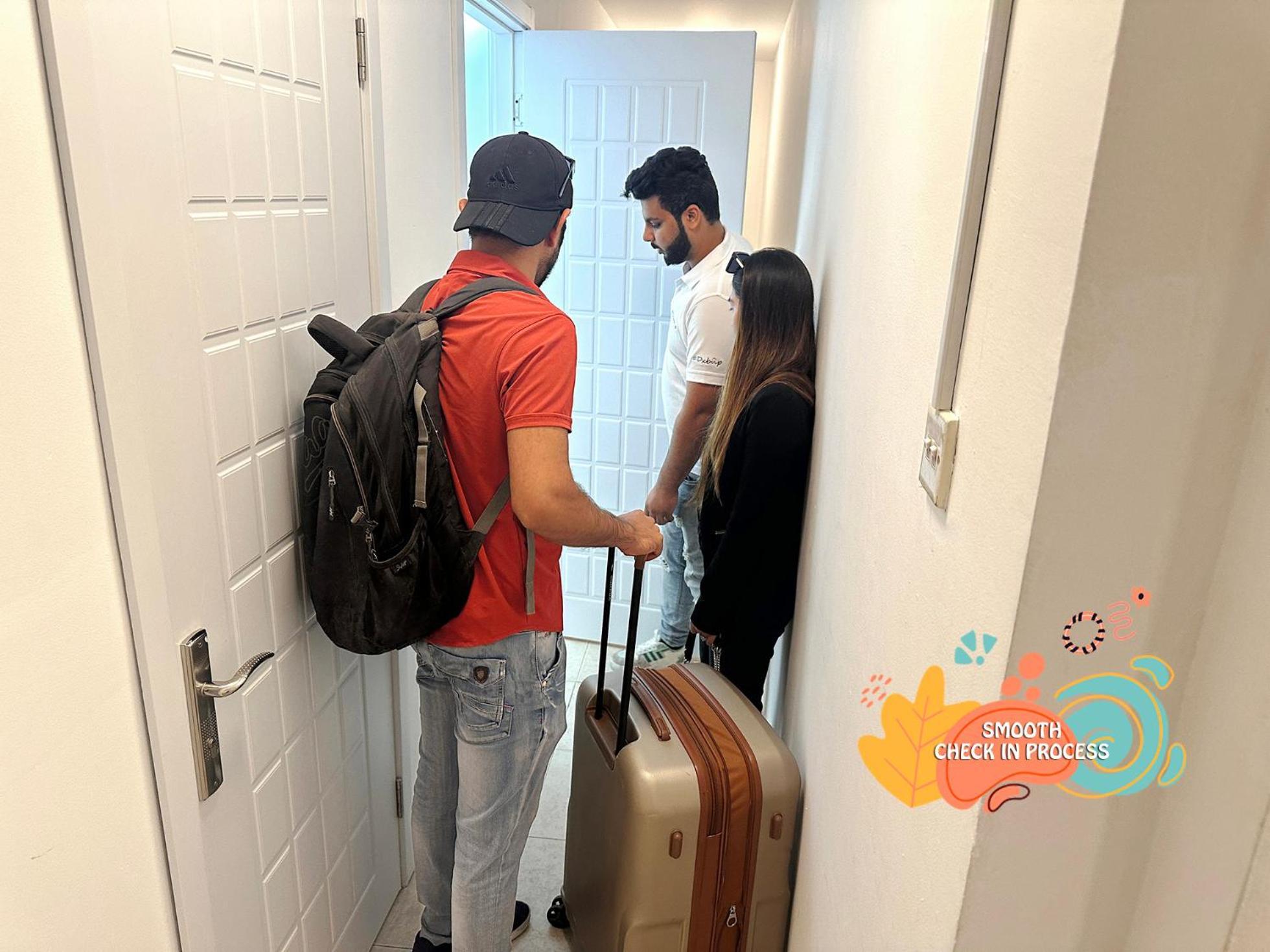 Nomad Partition Room In Barsha Heights 3 Mins To Icm Metro Dubai Buitenkant foto