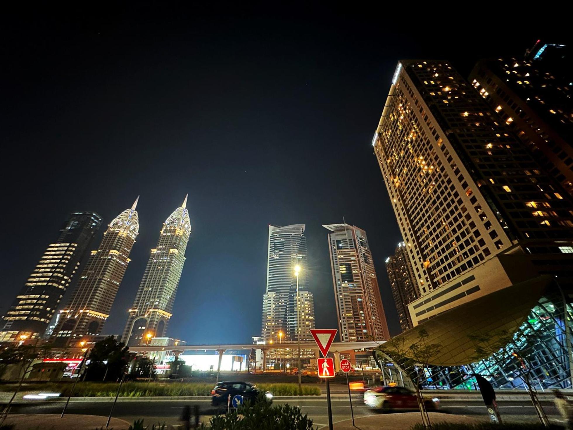 Nomad Partition Room In Barsha Heights 3 Mins To Icm Metro Dubai Buitenkant foto